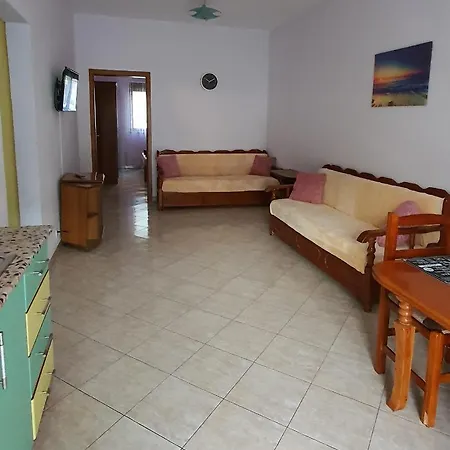 Viva Apartments Mali Robit 2 Голем